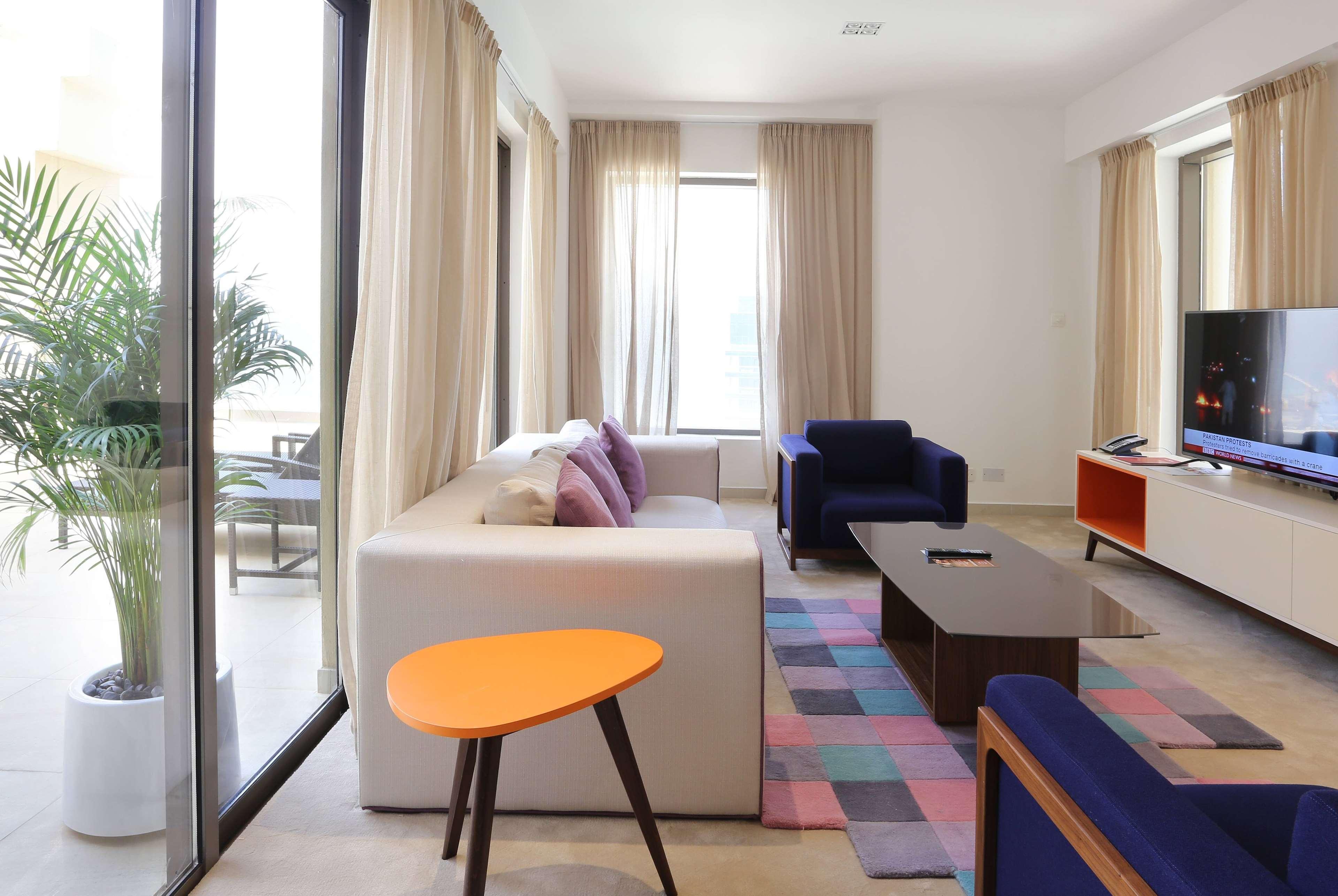 Ramada Hotel&Suites by Wyndham Dubai JBR Bagian luar foto